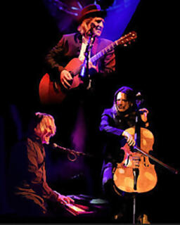 DIE ZÖLLNER – im Trio Infernale